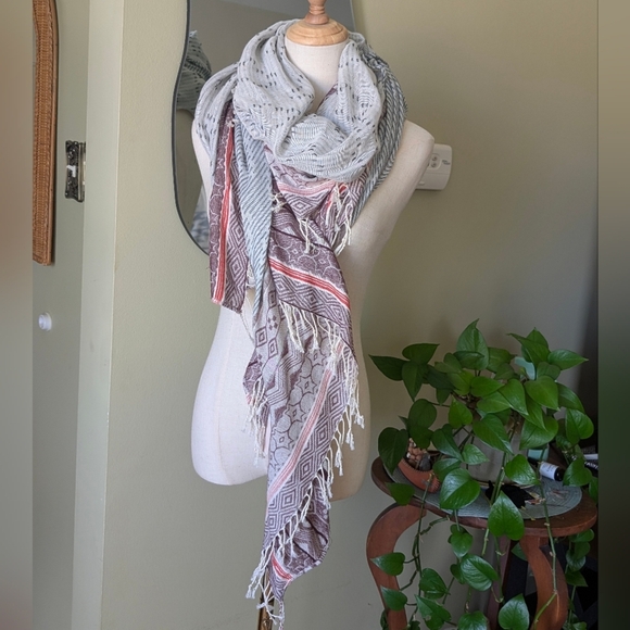 NWT D&R 100% Cotton Boho Fringe Wrap Scarf White Aztec Geometric Oversized - Picture 11 of 12